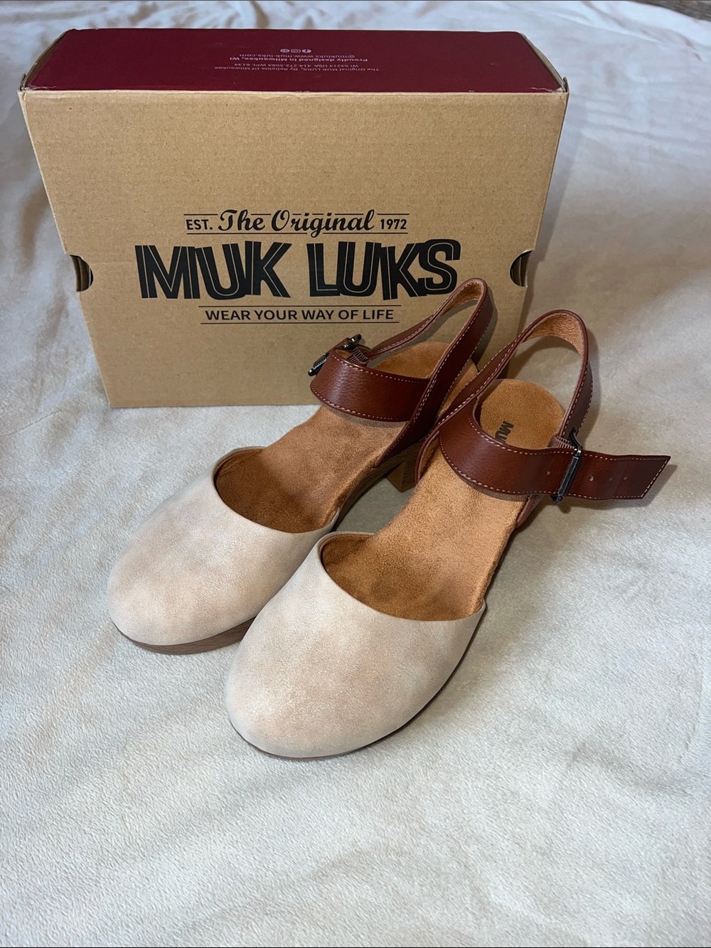 Muk Luks Two-Tone Merritt Slingback Mules in Beige and Brown